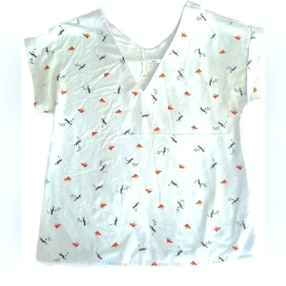 Women’s small short sleeve top with bird print - Picture 1 of 4